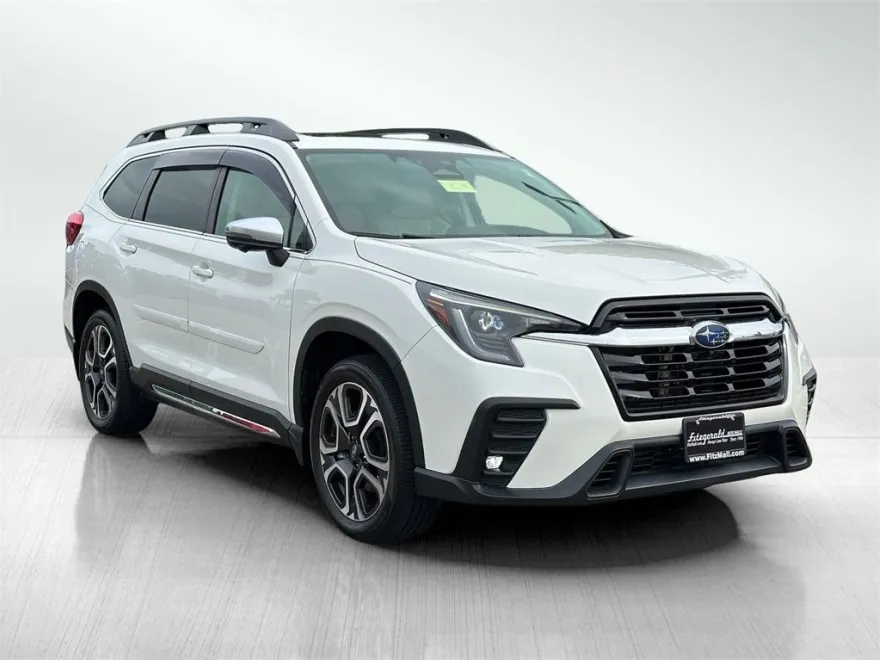 2023 Subaru Ascent Limited photo 1