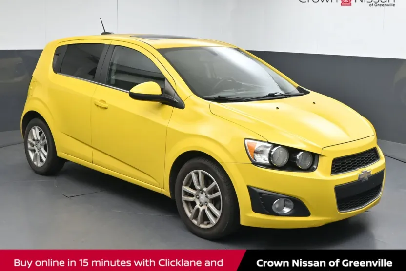 2016 Chevrolet Sonic LT photo 1