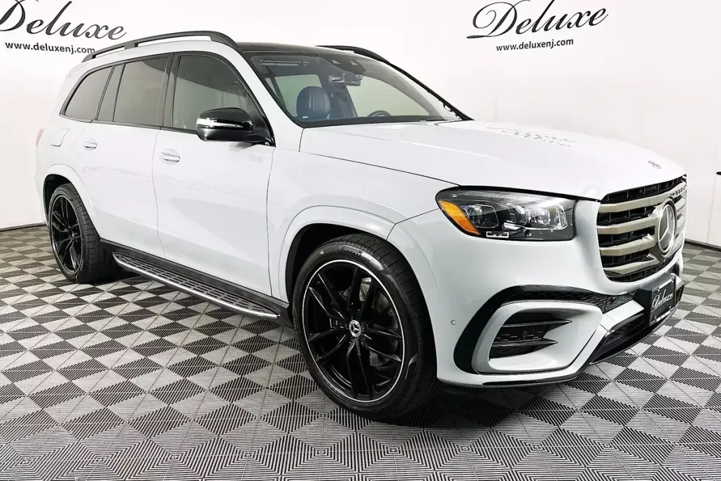 2024 Mercedes Benz GLS 580 4MATIC photo 1