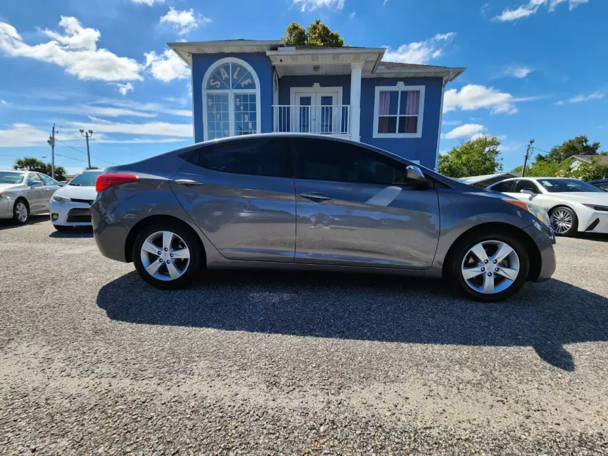 2013 Hyundai Elantra GLS Limited GS SE Tech photo 1
