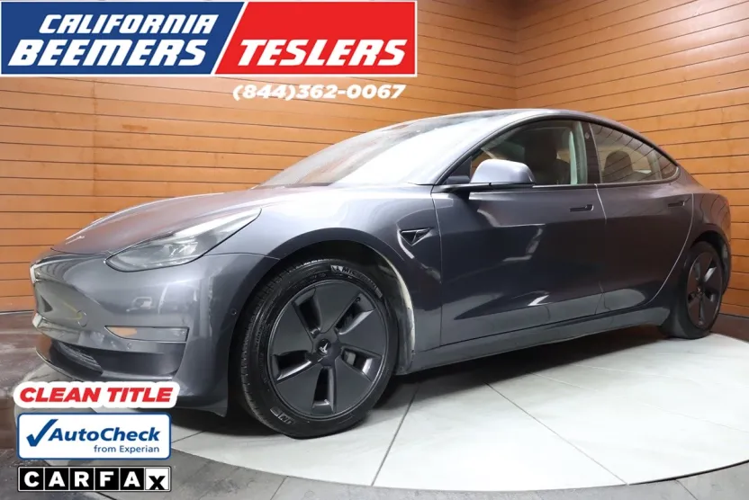 2023 Tesla Model 3 photo 1