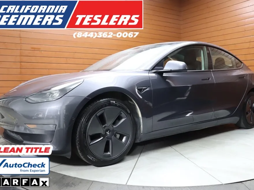 2023 Tesla Model 3 photo 1