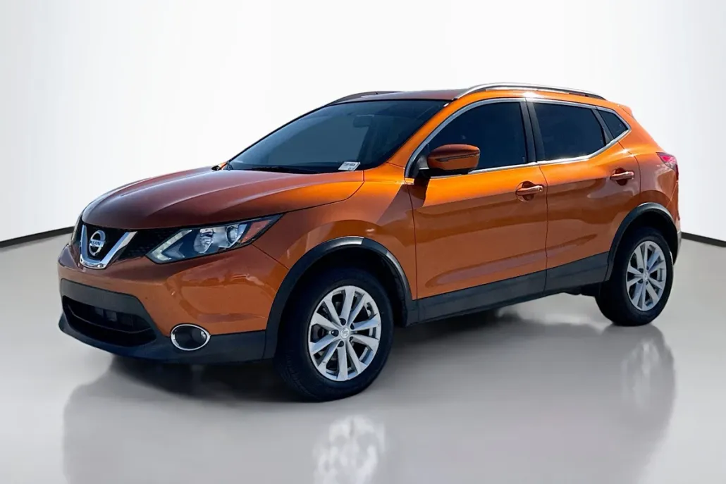 2017 Nissan Rogue Sport SV photo 1