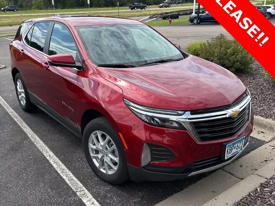 2023 Chevrolet Equinox LT photo 1