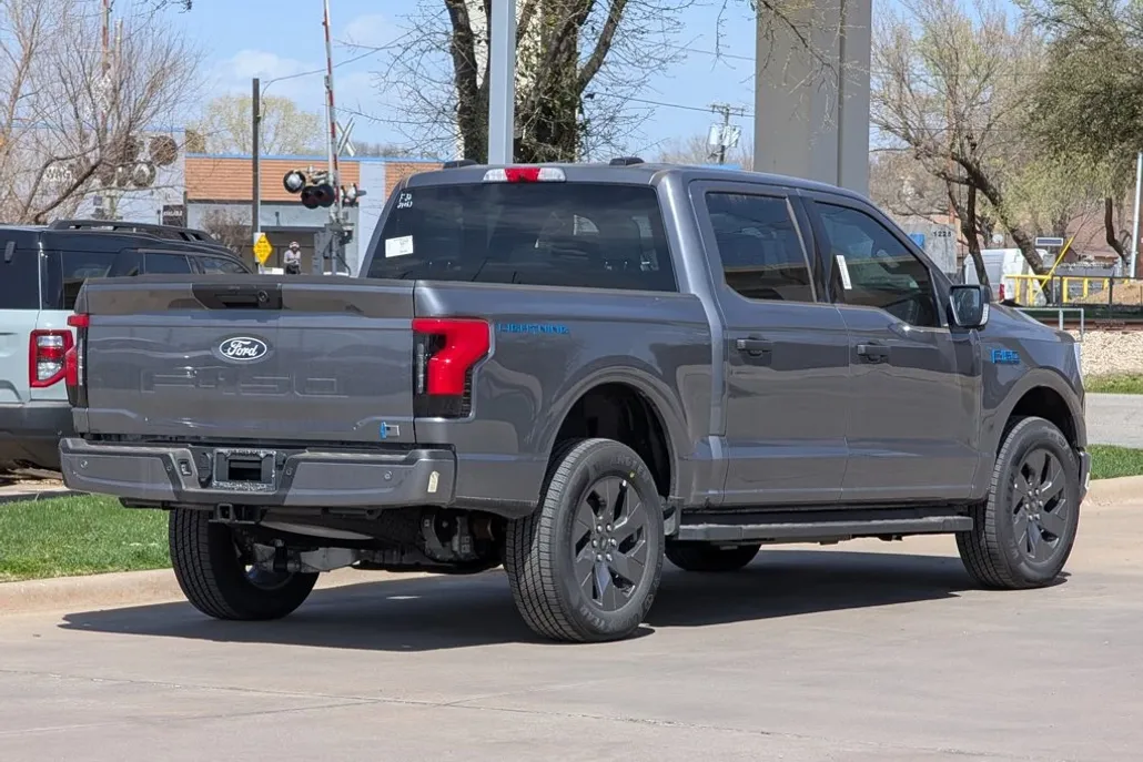 2024 Ford F-150 Lightning XLT photo 1