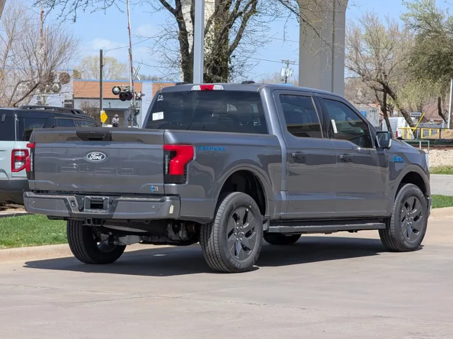 2024 Ford F-150 Lightning XLT photo 1