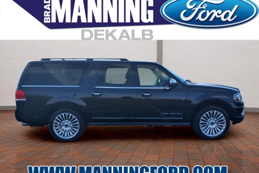2017 Lincoln Navigator L Reserve photo 1