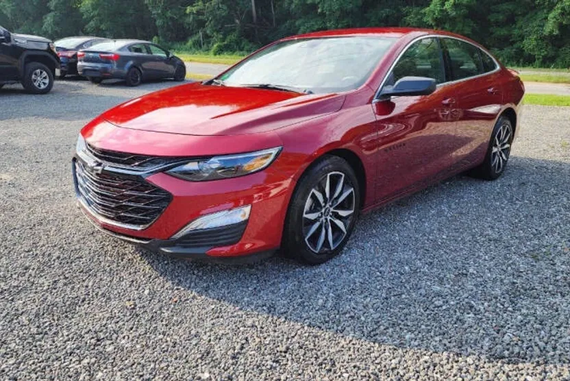 2025 Chevrolet Malibu RS photo 1