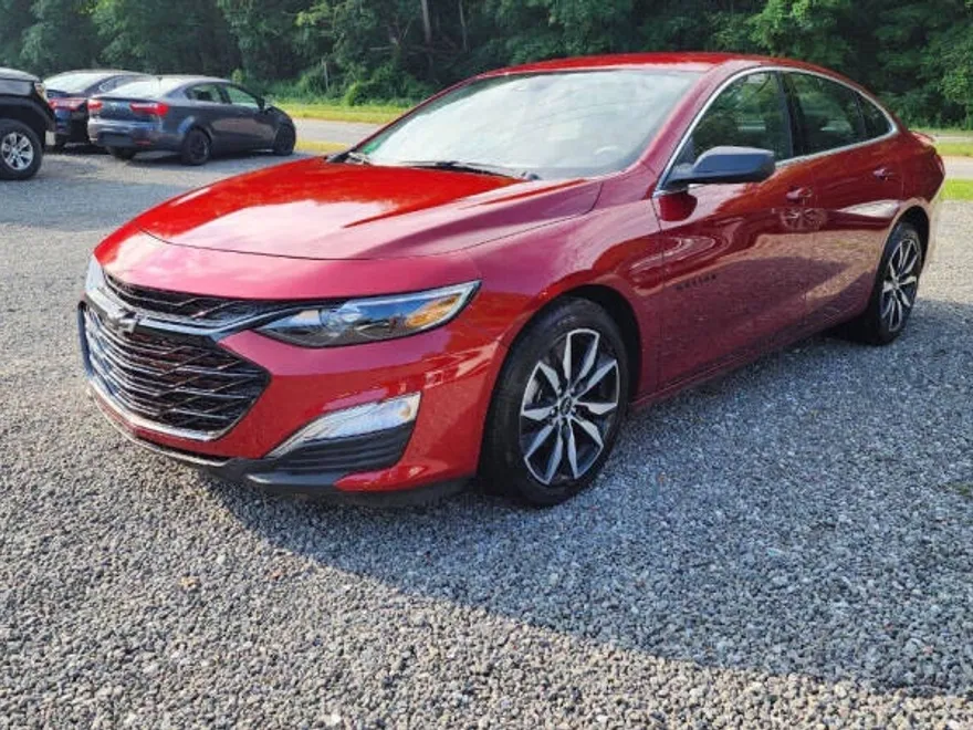 2025 Chevrolet Malibu RS photo 1