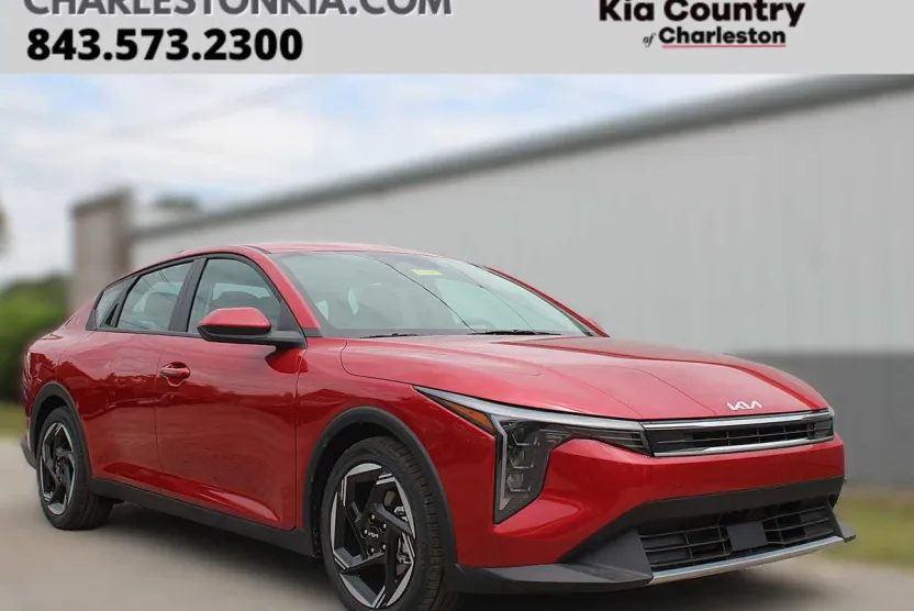 2025 Kia K4 EX photo 1