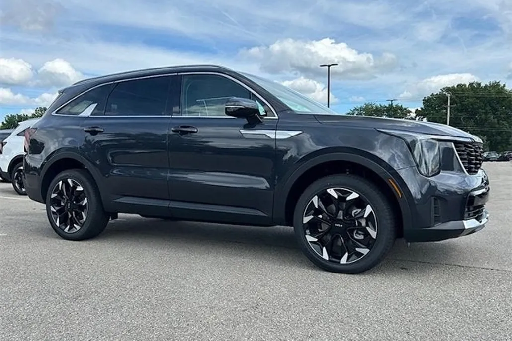 2026 Kia Sorento EX photo 1