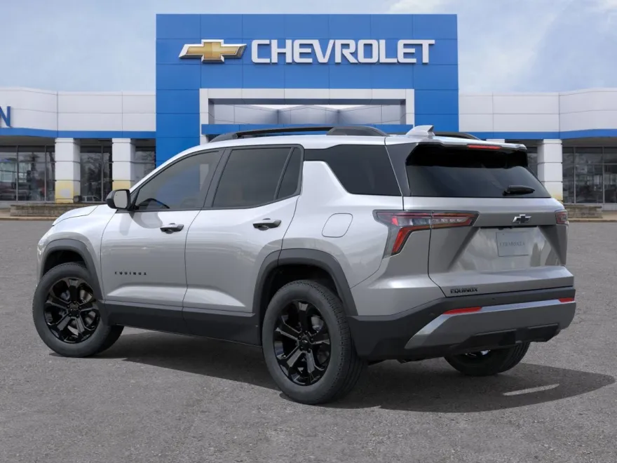 2026 Chevrolet Equinox LT photo 1