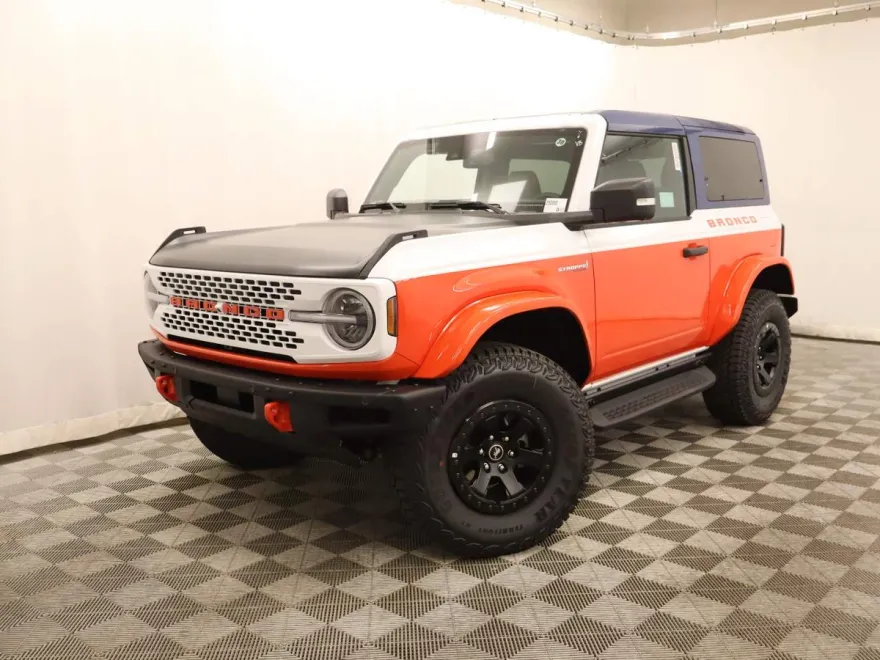2025 Ford Bronco First Edition photo 1