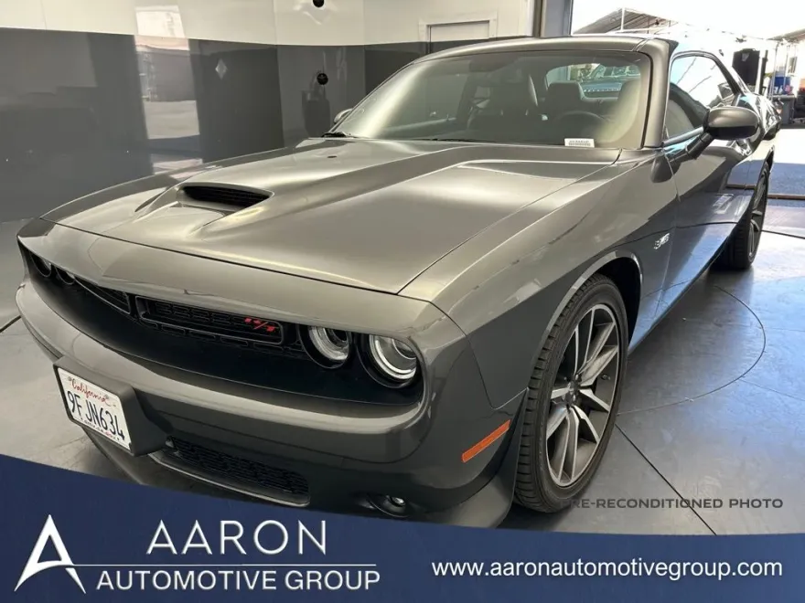 2023 Dodge Challenger R/T Plus photo 1