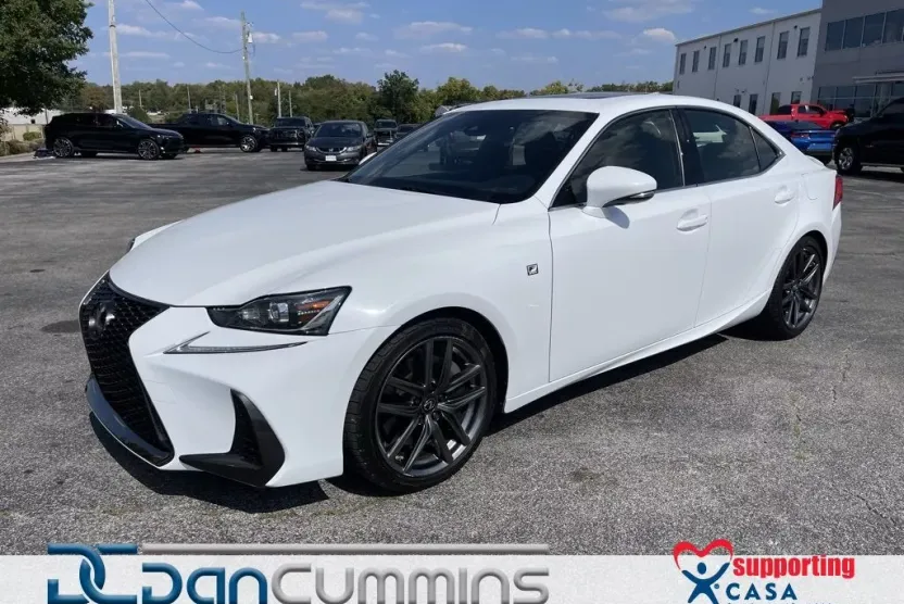 2019 Lexus IS 300 photo 1