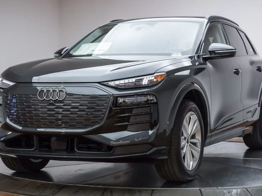 2025 Audi Q6 E-tron Premium Plus photo 1