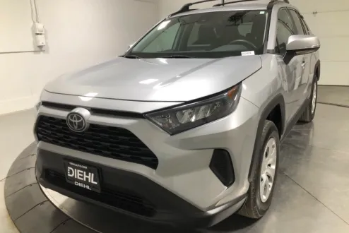 2019 Toyota RAV4 LE Sport photo 3