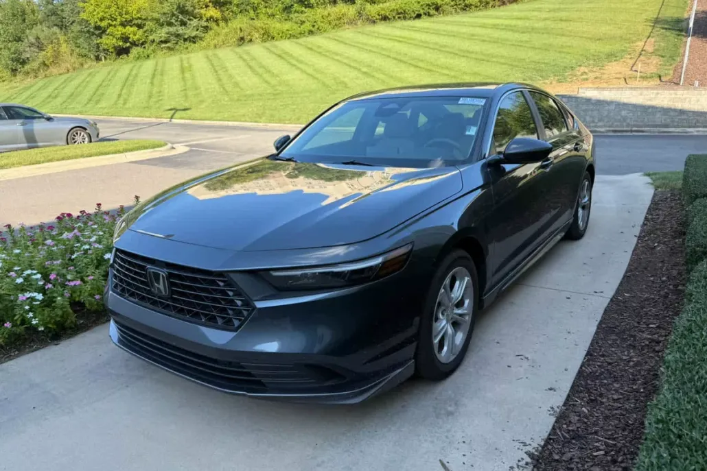 2023 Honda Accord LX photo 1