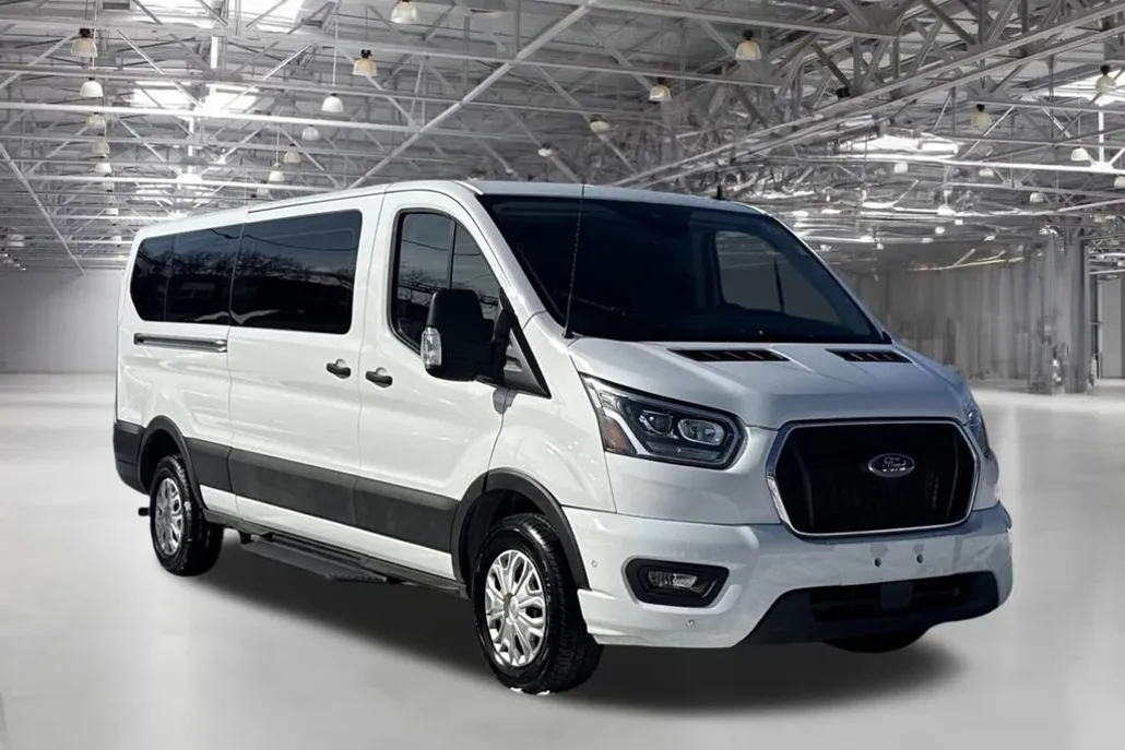 2023 Ford Transit Passenger XLT photo 1