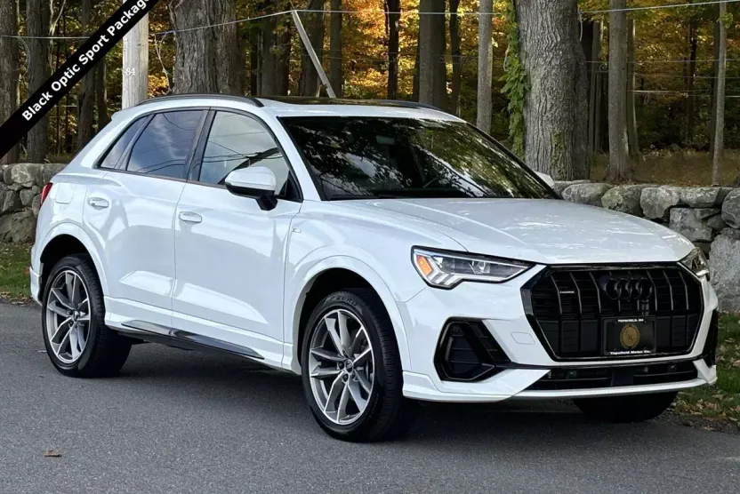 2023 Audi Q3 S line Premium Plus photo 1