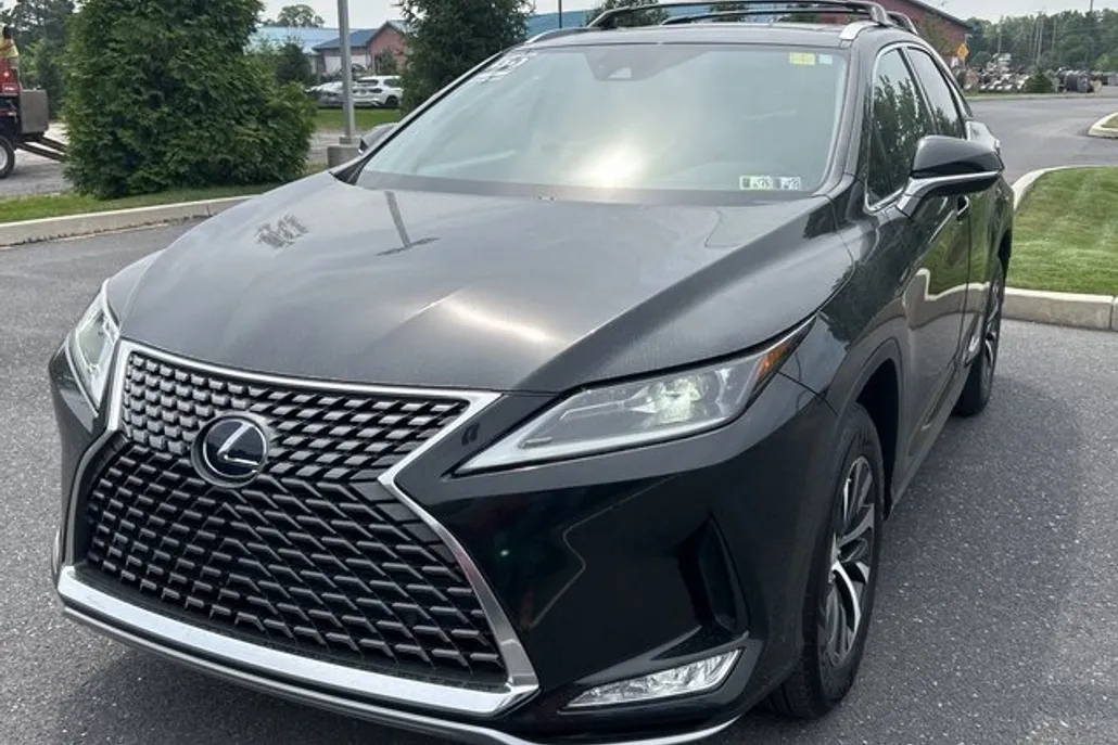 2022 Lexus RX 450h photo 1