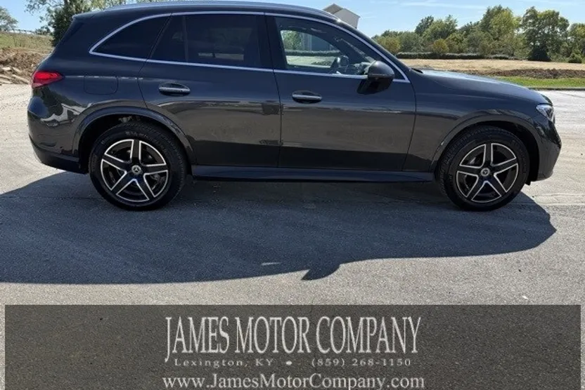 2025 Mercedes Benz GLC 300 AMG 4MATIC photo 1