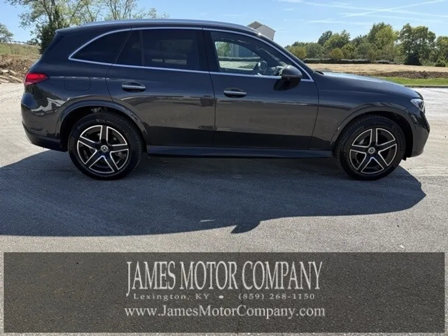 2025 Mercedes Benz GLC 300 AMG 4MATIC photo 1