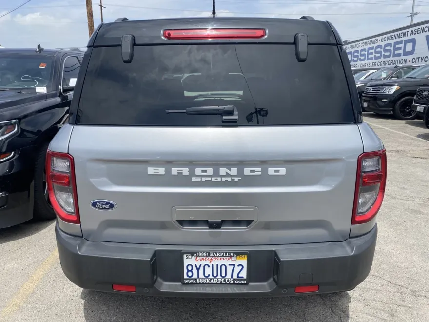 2021 Ford Bronco Sport Outer Banks photo 2