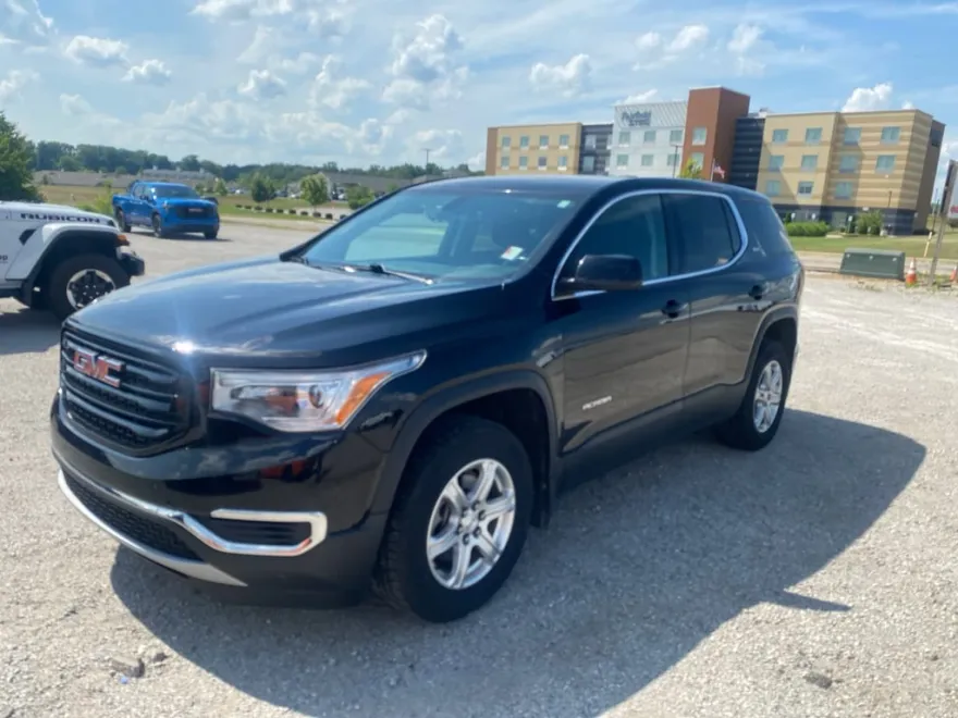 2019 Gmc Acadia SLE photo 1