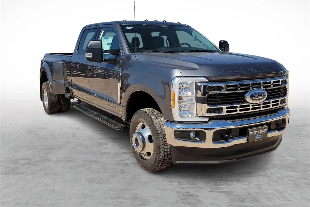 2026 Ford F-350 photo 1