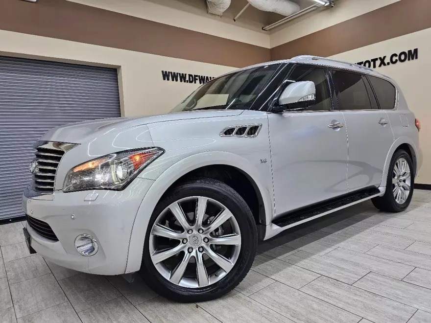 2014 Infiniti QX80 photo 1