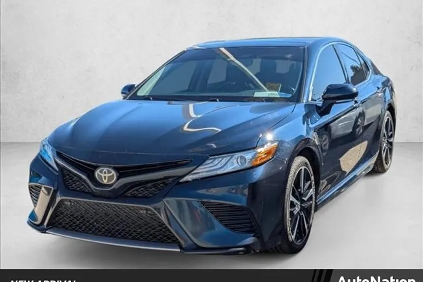 2018 Toyota Camry XSE photo 1
