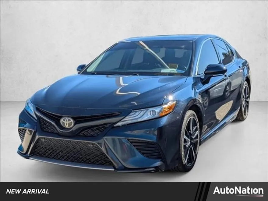 2018 Toyota Camry XSE photo 1