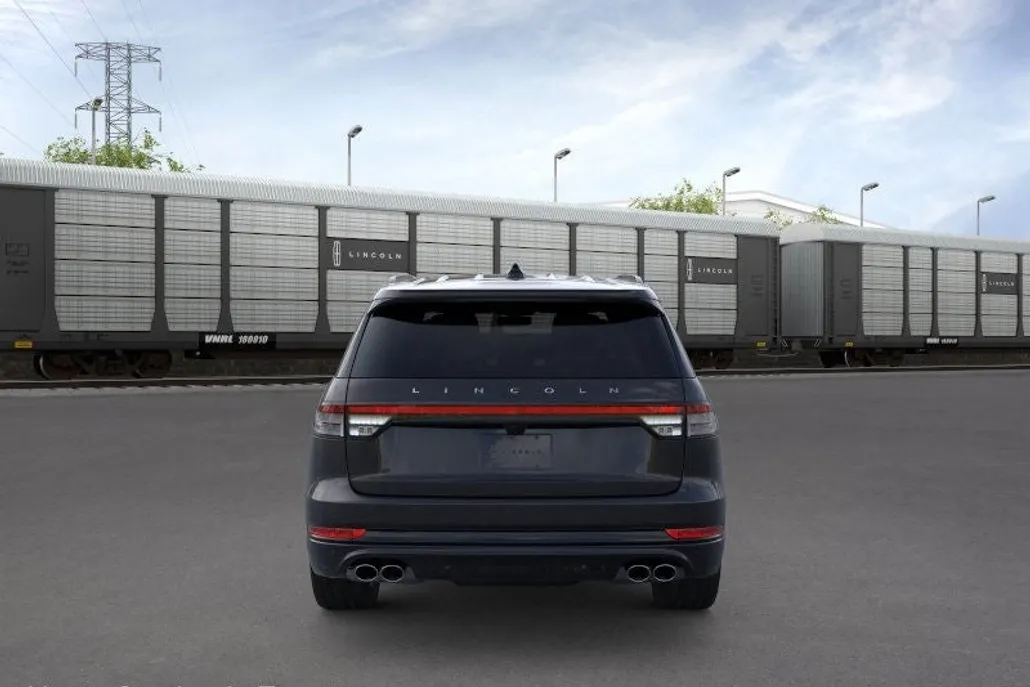 2025 Lincoln Aviator Premiere photo 1