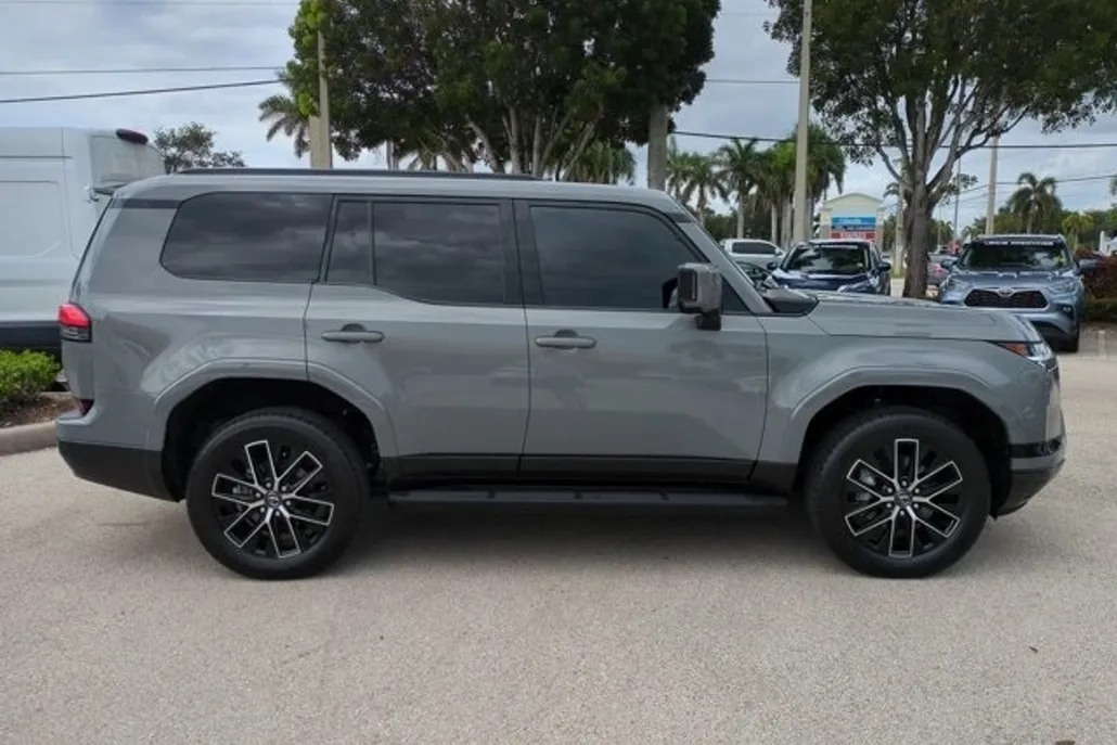 2025 Lexus GX 550 Premium photo 1