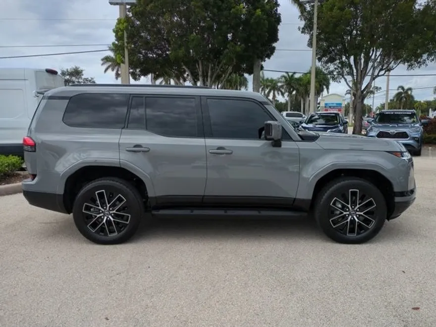 2025 Lexus GX 550 Premium photo 1