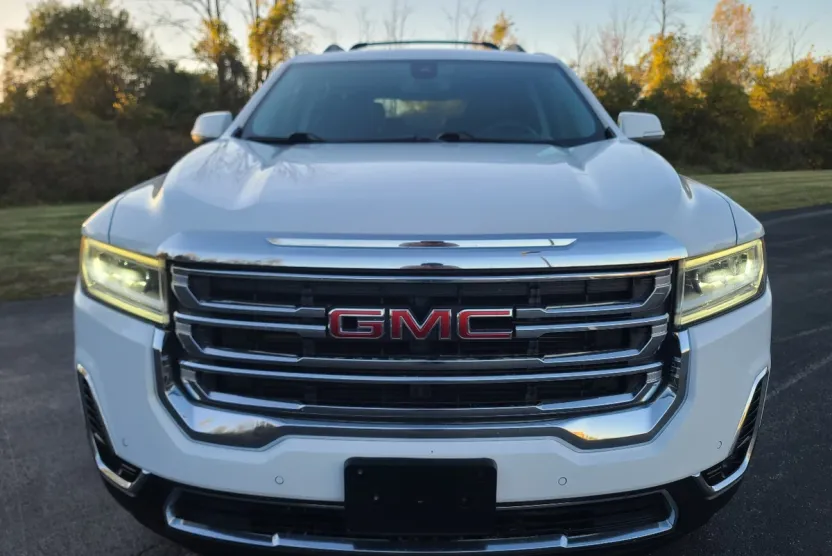 2023 Gmc Acadia SLT photo 1