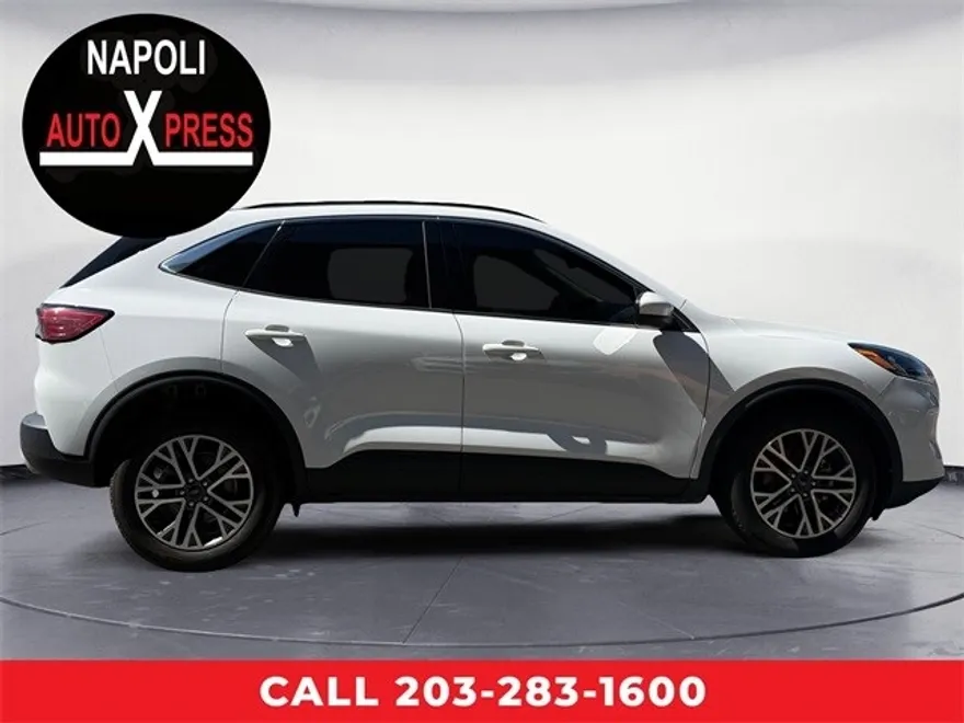 2020 Ford Escape SEL photo 1