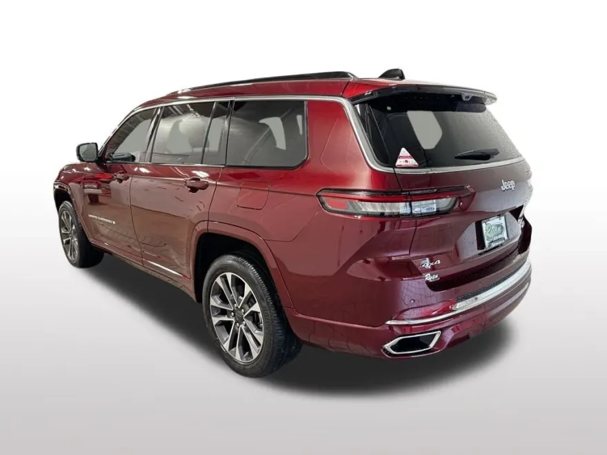2025 Jeep Grand Cherokee Overland photo 1