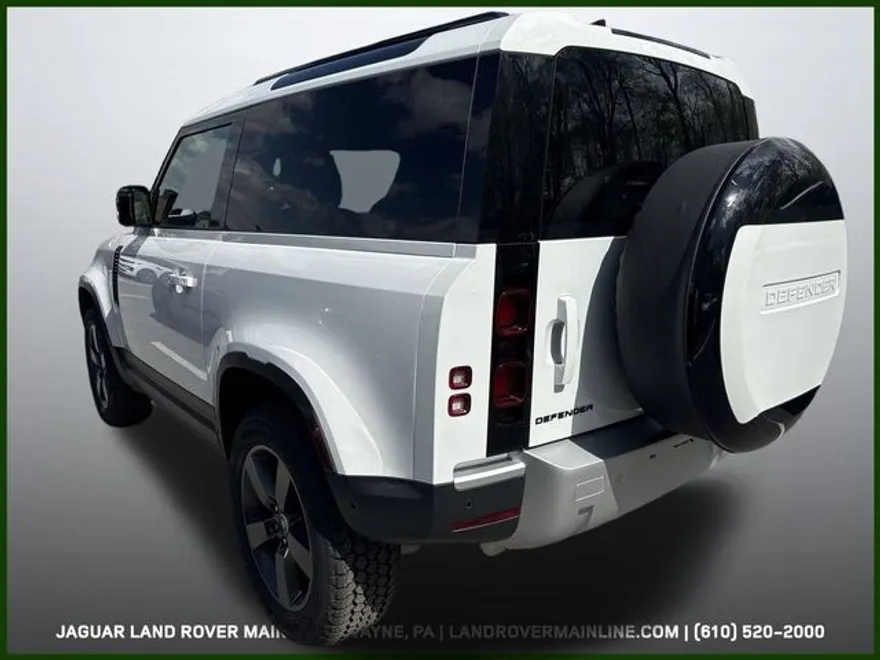 2025 Land Rover Defender 90 S photo 1