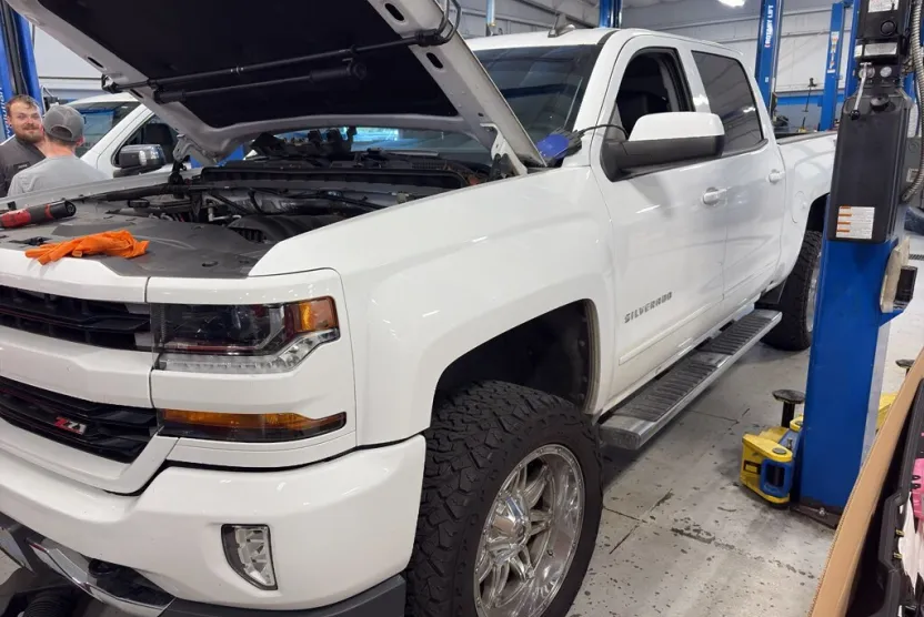 2017 Chevrolet Silverado 1500 LT photo 1