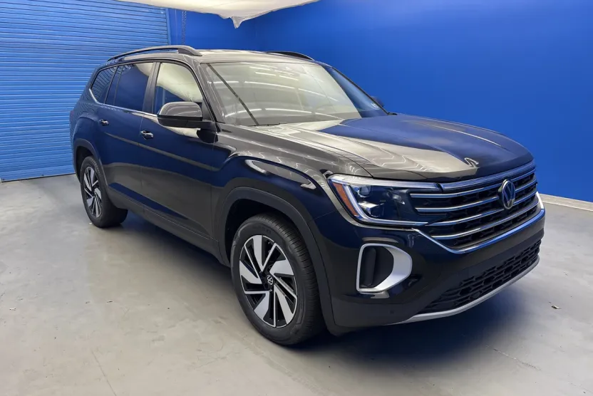 2026 Volkswagen Atlas SE Technology photo 1