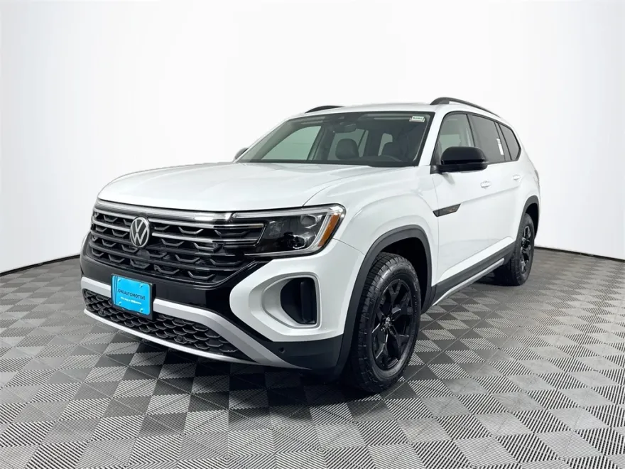 2025 Volkswagen Atlas Peak Edition SE photo 1