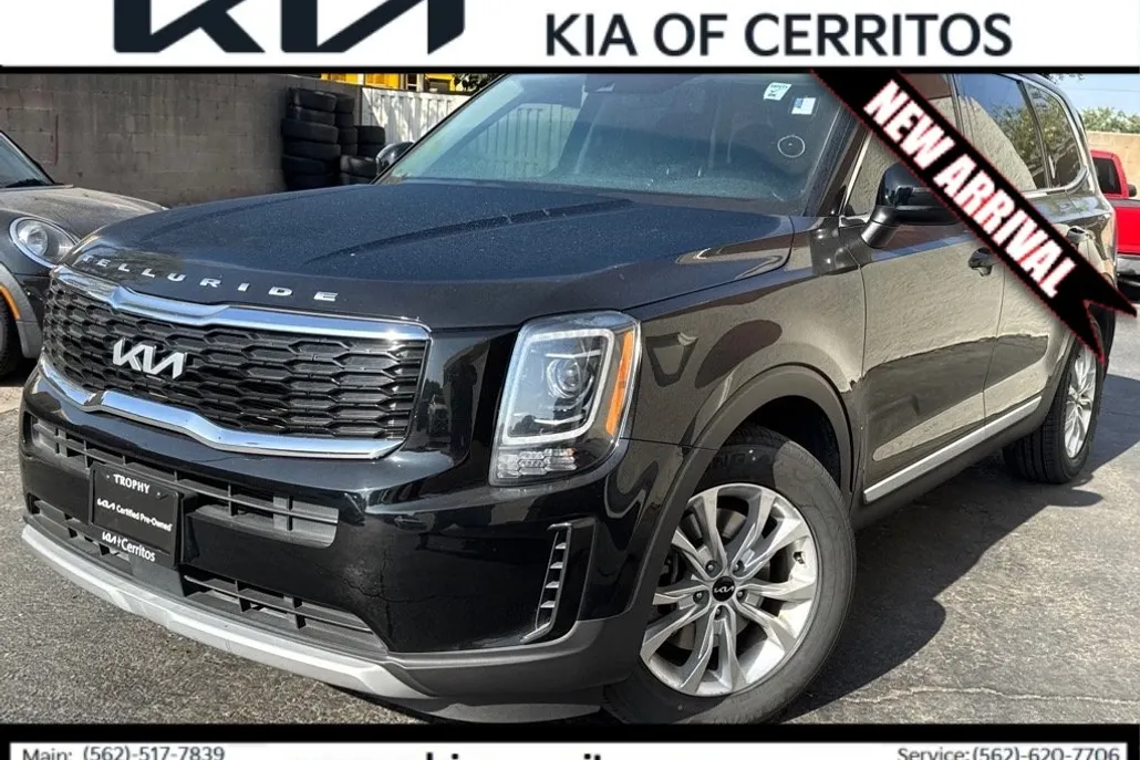 2022 Kia Telluride LX photo 1