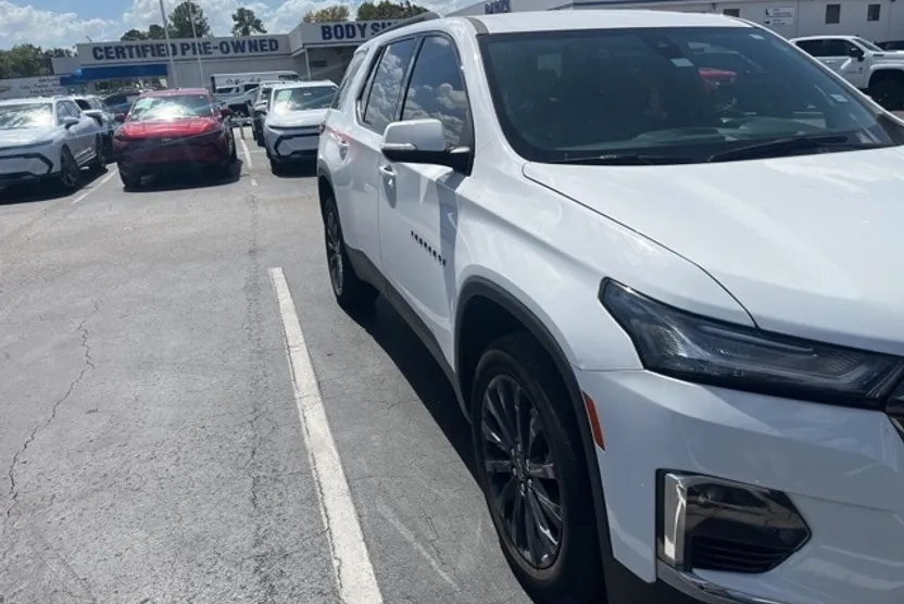 2023 Chevrolet Traverse RS photo 1