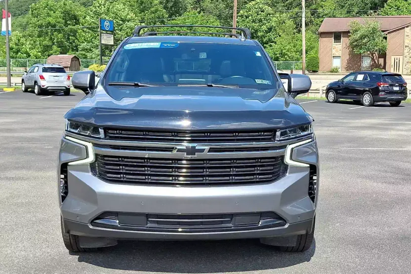 2022 Chevrolet Suburban RST photo 1