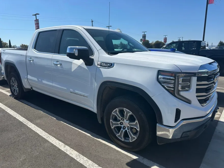 2024 Gmc Sierra 1500 SLT photo 1