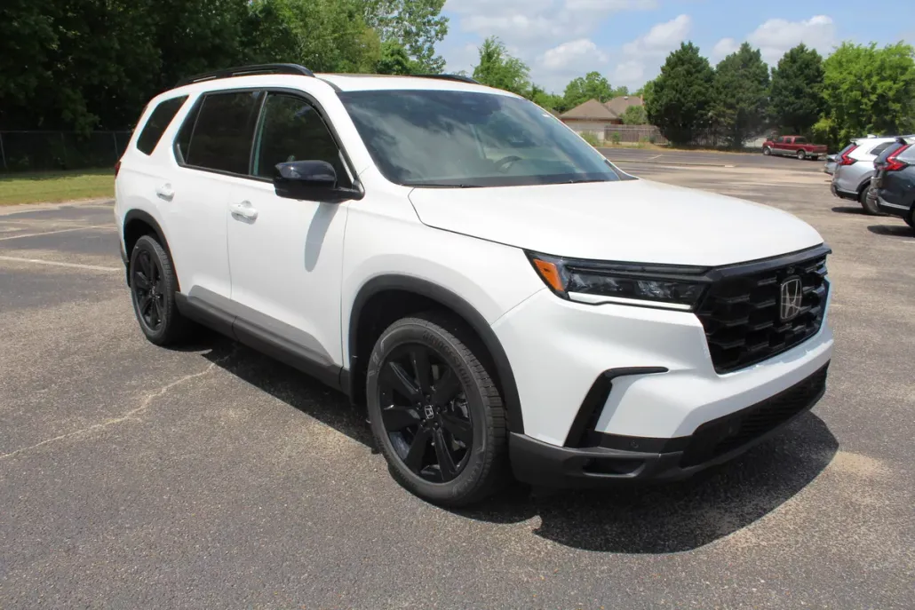2025 Honda Pilot Black Edition photo 1