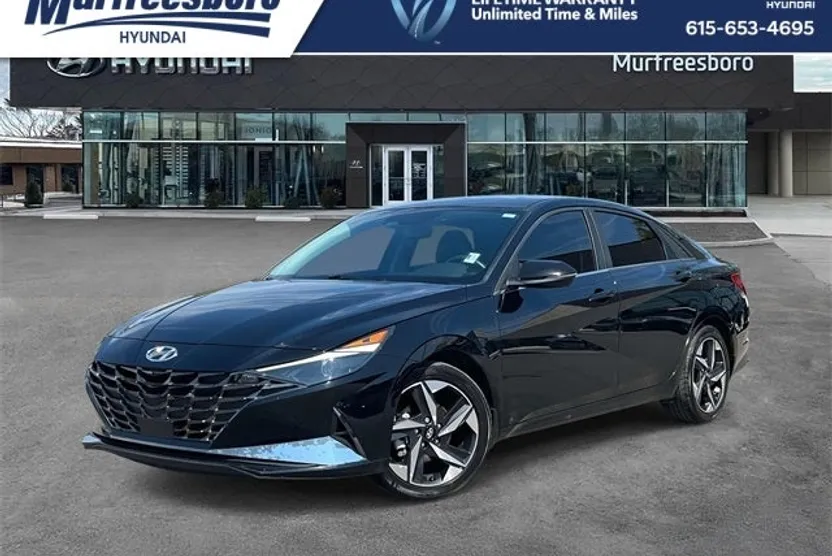 2022 Hyundai Elantra SEL photo 1