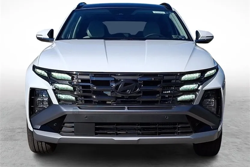 2025 Hyundai Tucson Hybrid Limited photo 1
